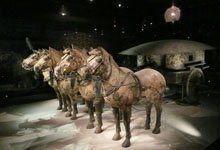 青銅製の車馬
